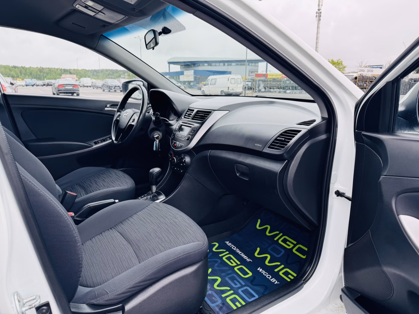 Hyundai Solaris фото 8