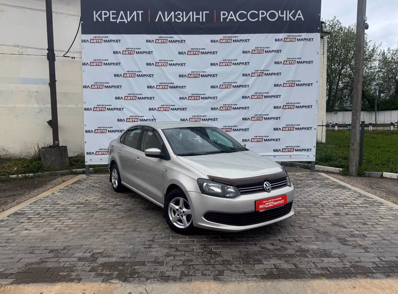Volkswagen Polo Sedan фото 2