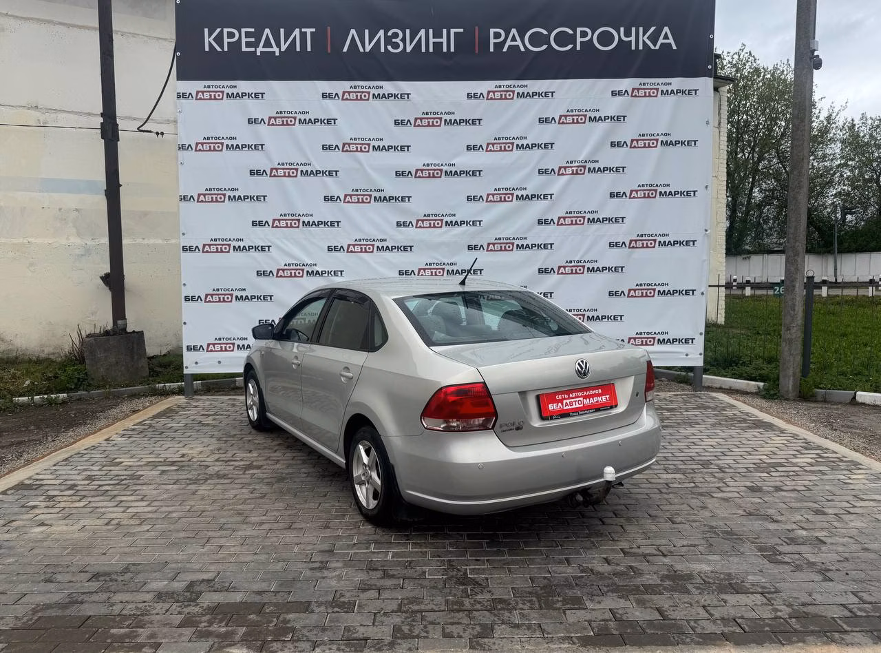 Volkswagen Polo Sedan фото 3