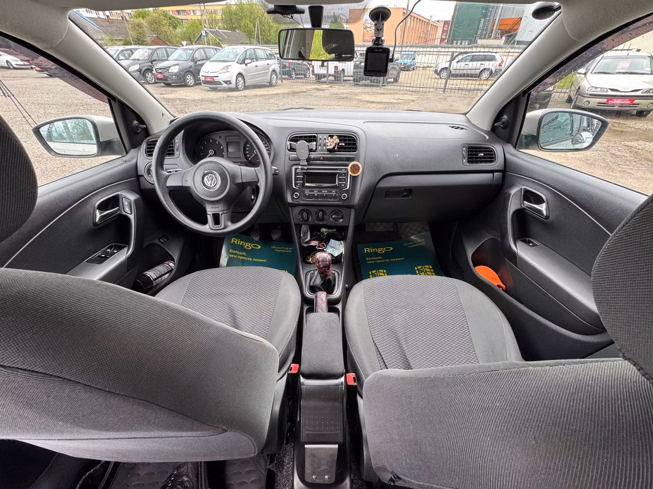 Volkswagen Polo Sedan фото 7