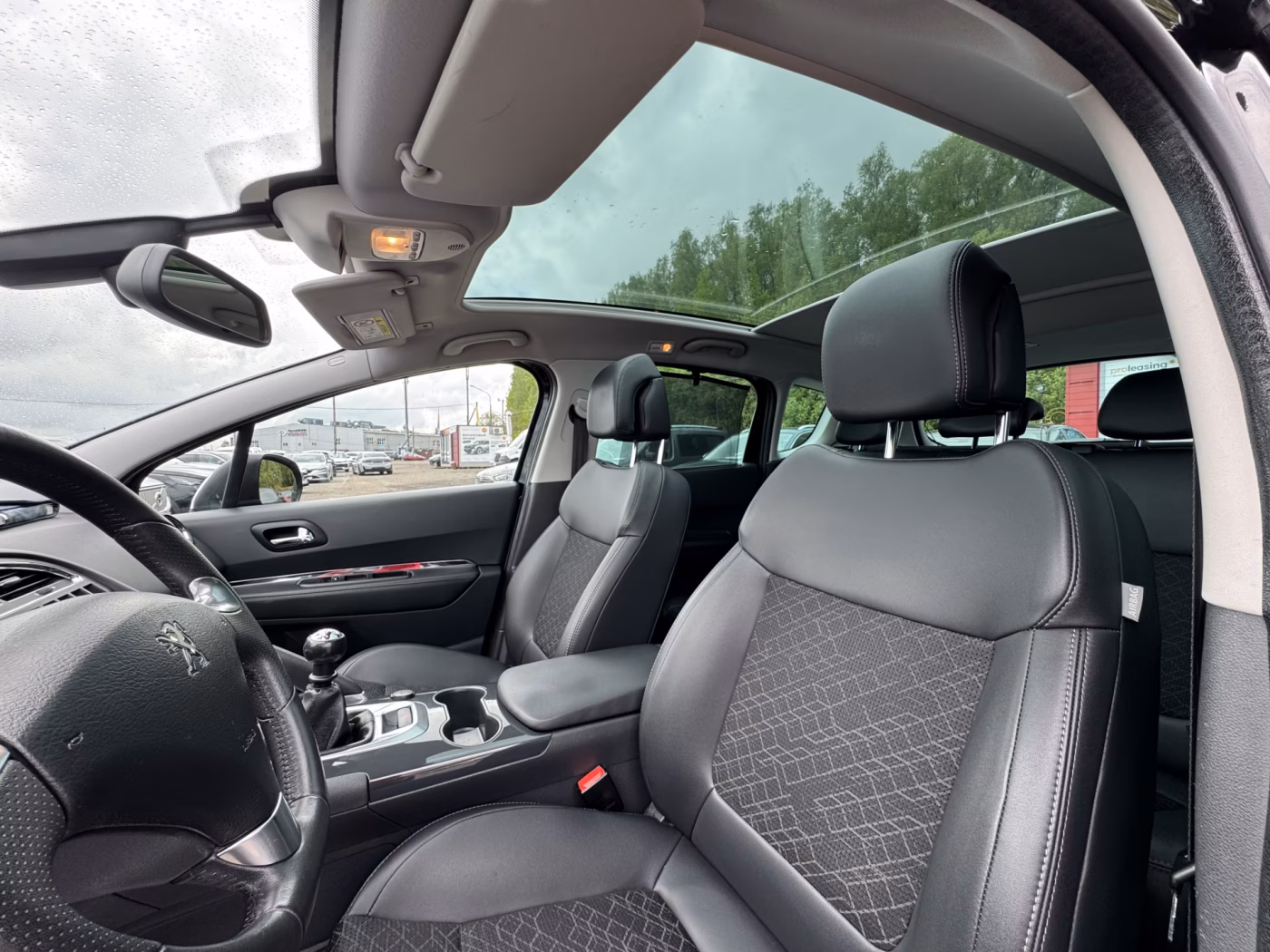 Peugeot 3008 фото 15