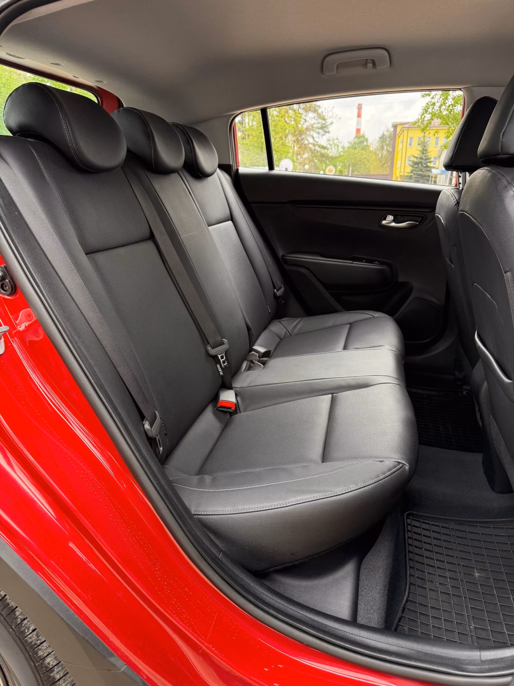 Kia Rio X (X-Line) фото 12