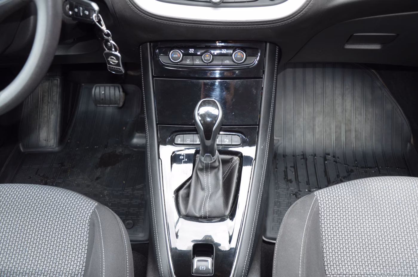 Opel Grandland X фото 21