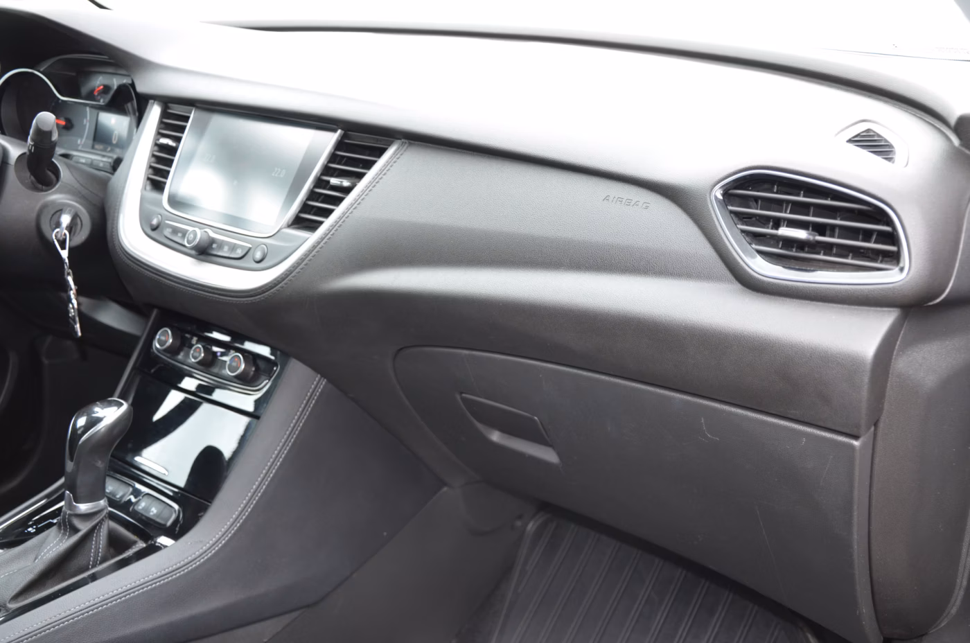 Opel Grandland X фото 23