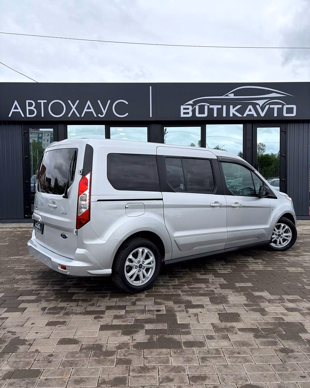 Ford Tourneo Connect фото 6