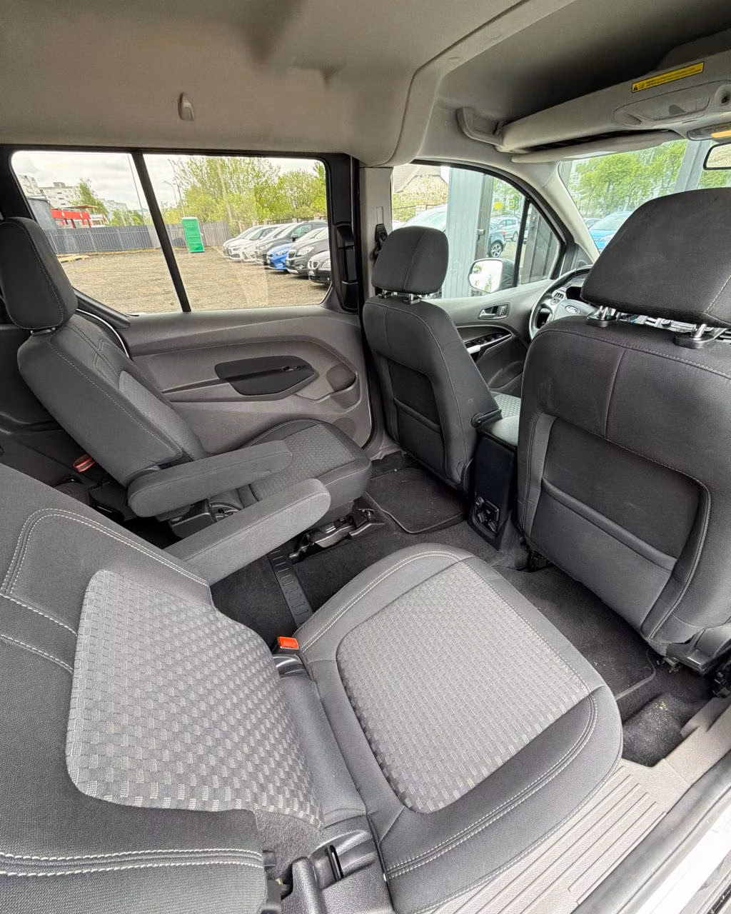 Ford Tourneo Connect фото 11