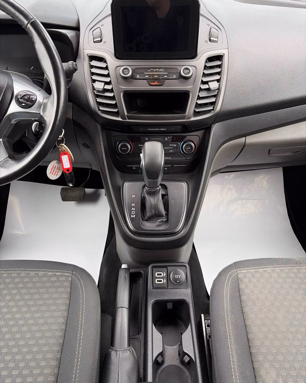 Ford Tourneo Connect фото 16