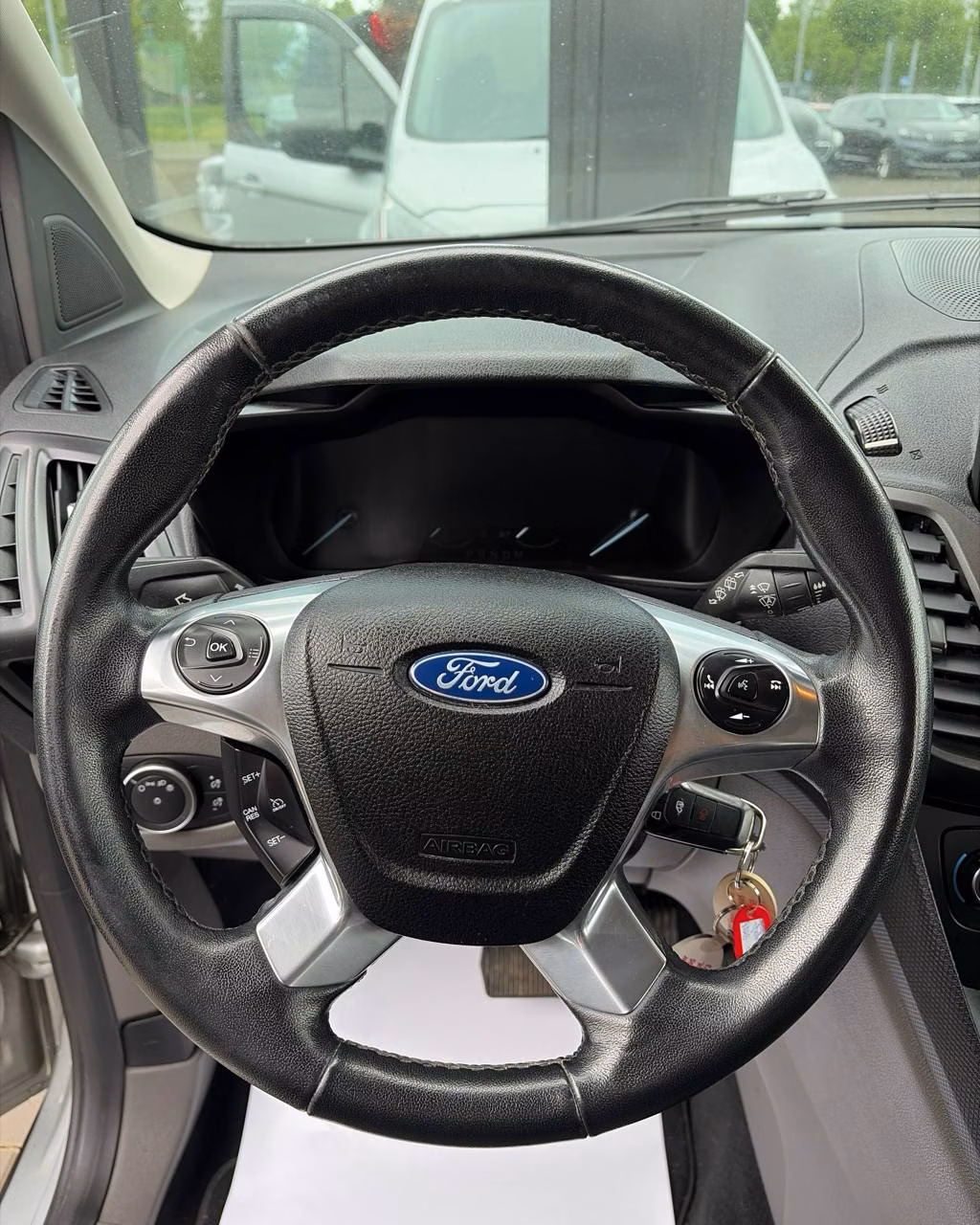 Ford Tourneo Connect фото 17