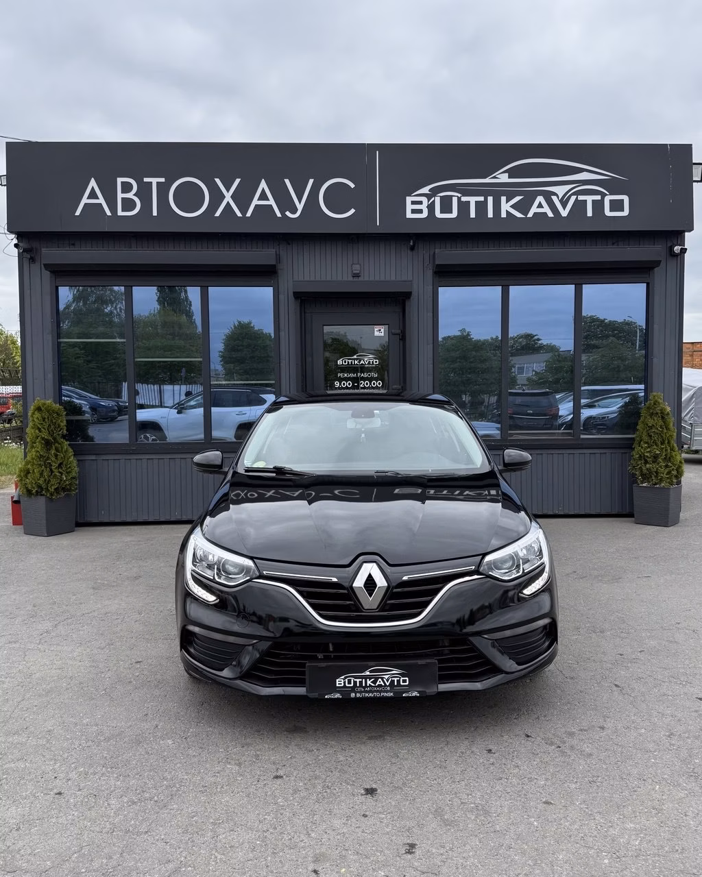 Renault Megane фото 2