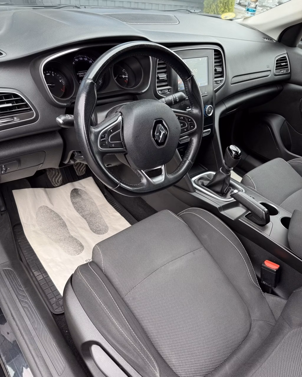 Renault Megane фото 10