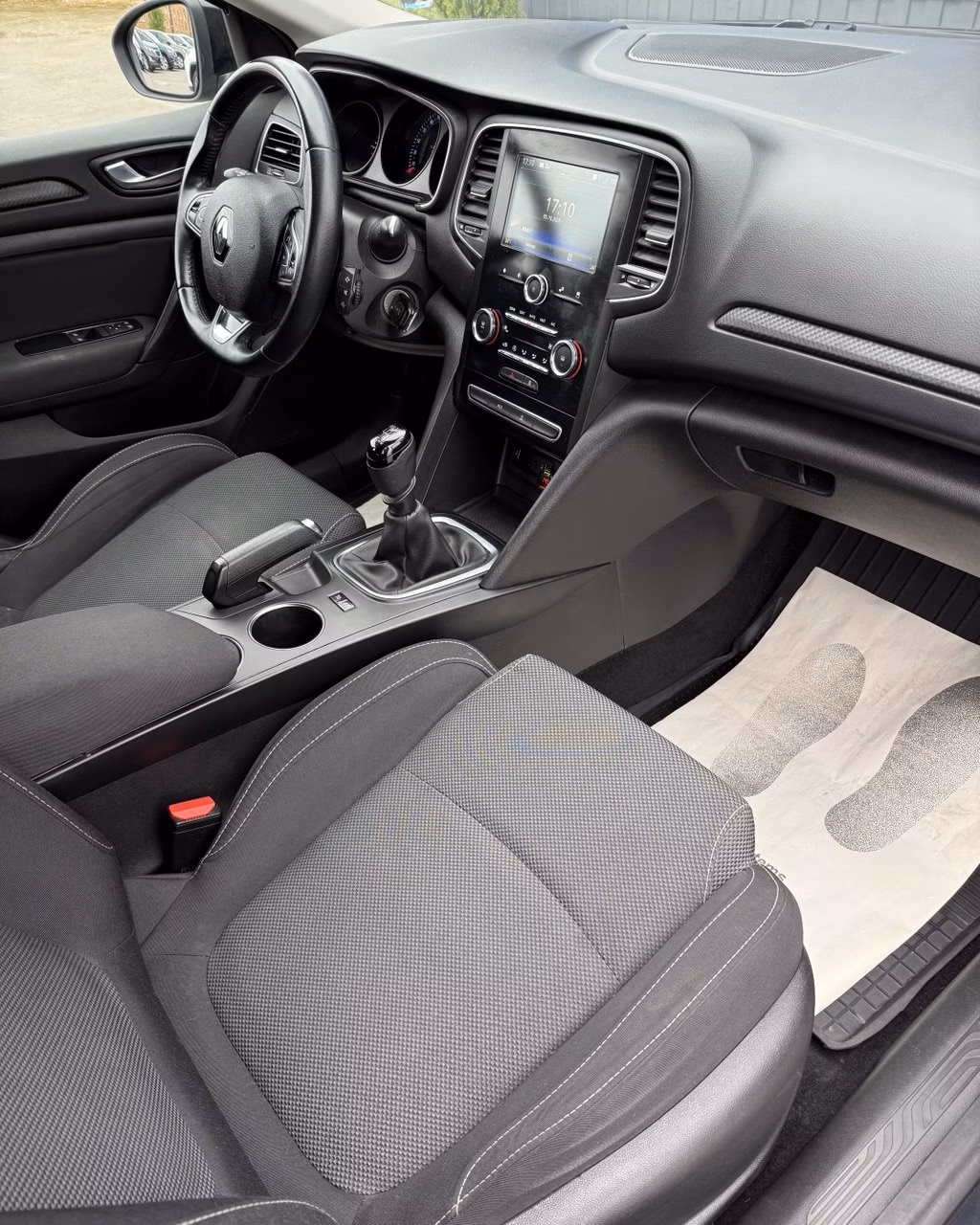 Renault Megane фото 11