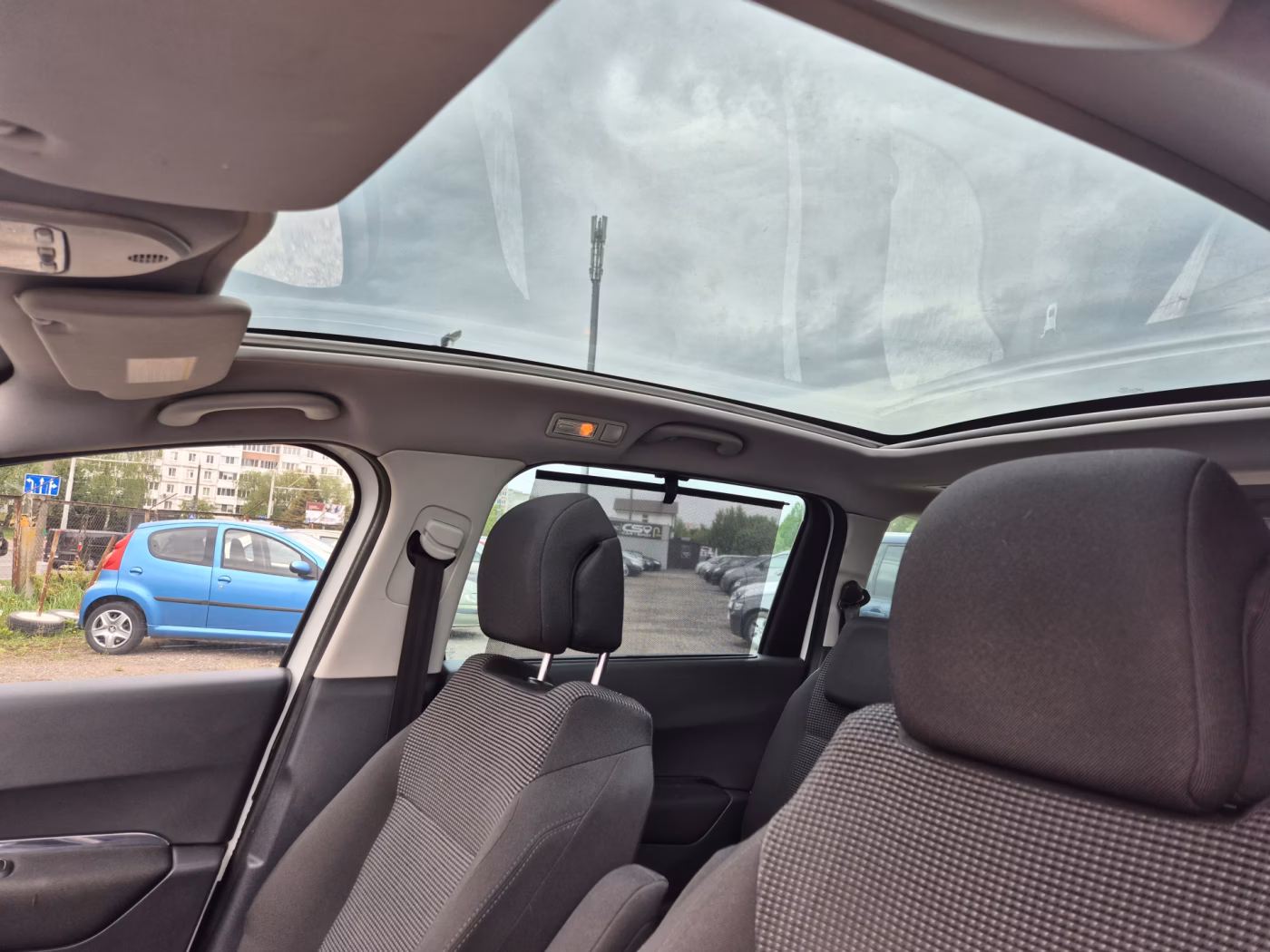 Peugeot 5008 фото 10
