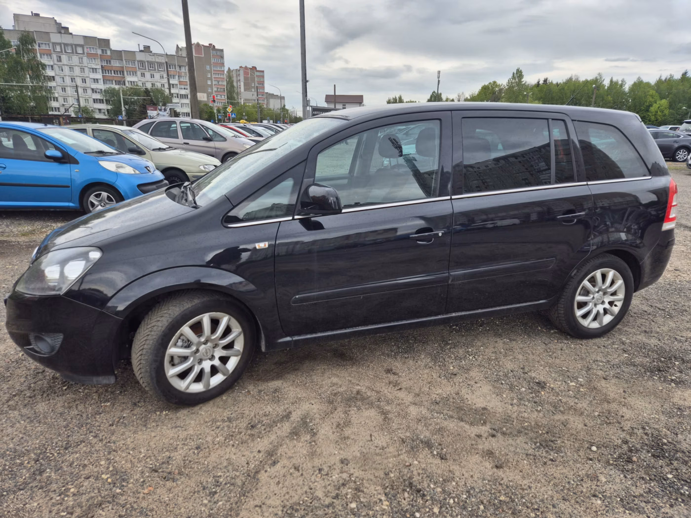 Opel Zafira фото 5