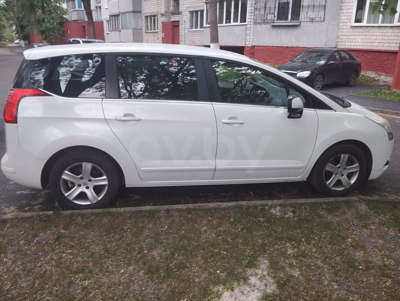 Peugeot 5008 фото 6