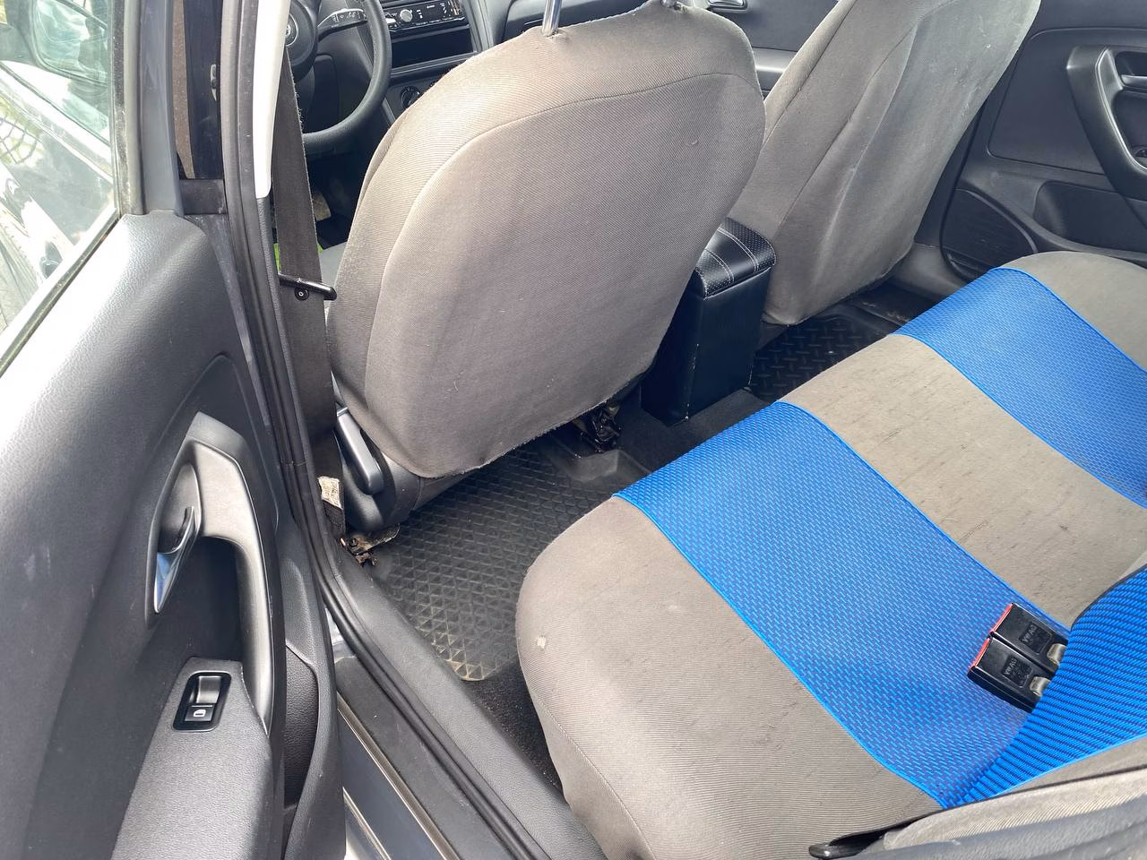 Volkswagen Polo Sedan фото 10