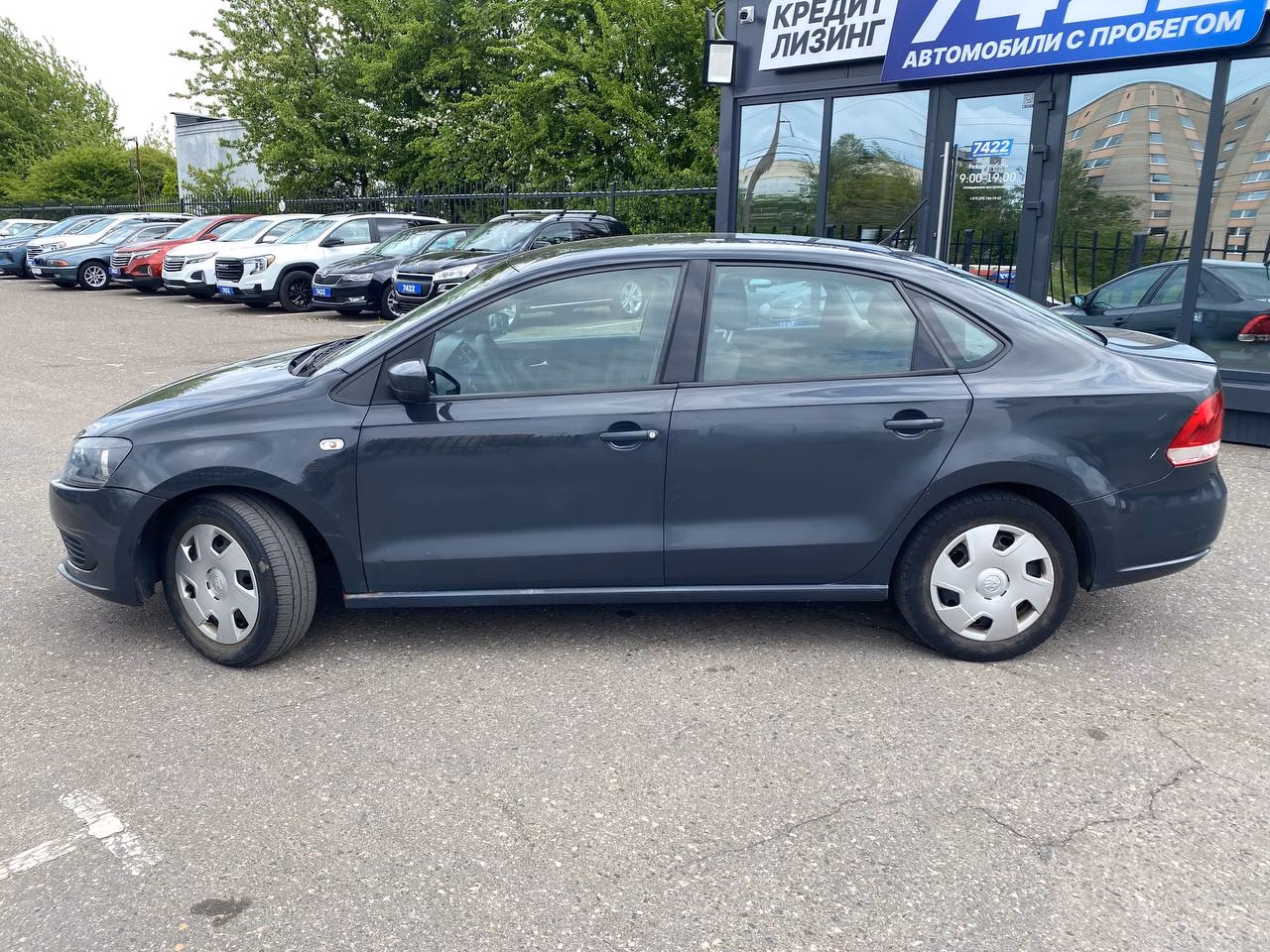 Volkswagen Polo Sedan фото 8