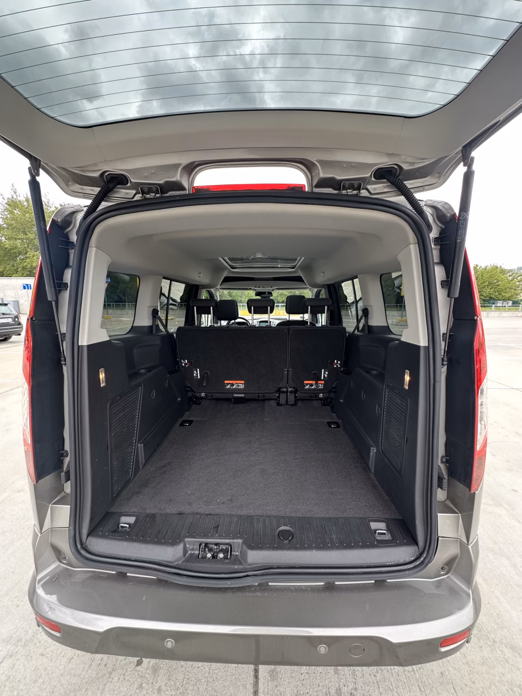 Ford Tourneo Connect фото 16