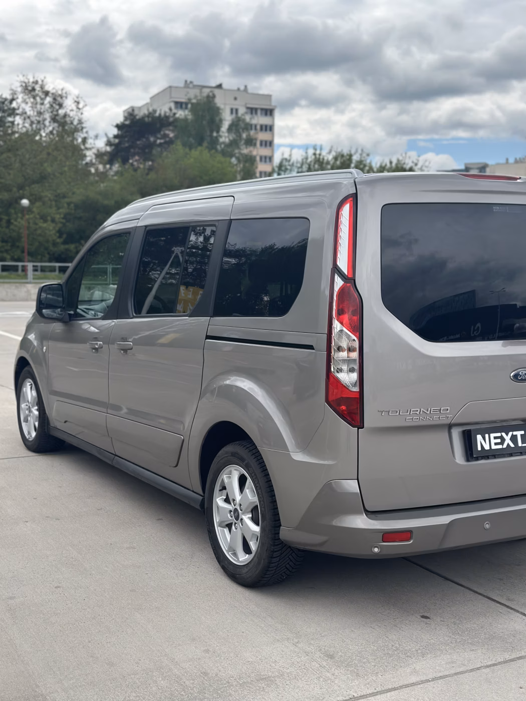 Ford Tourneo Connect фото 7
