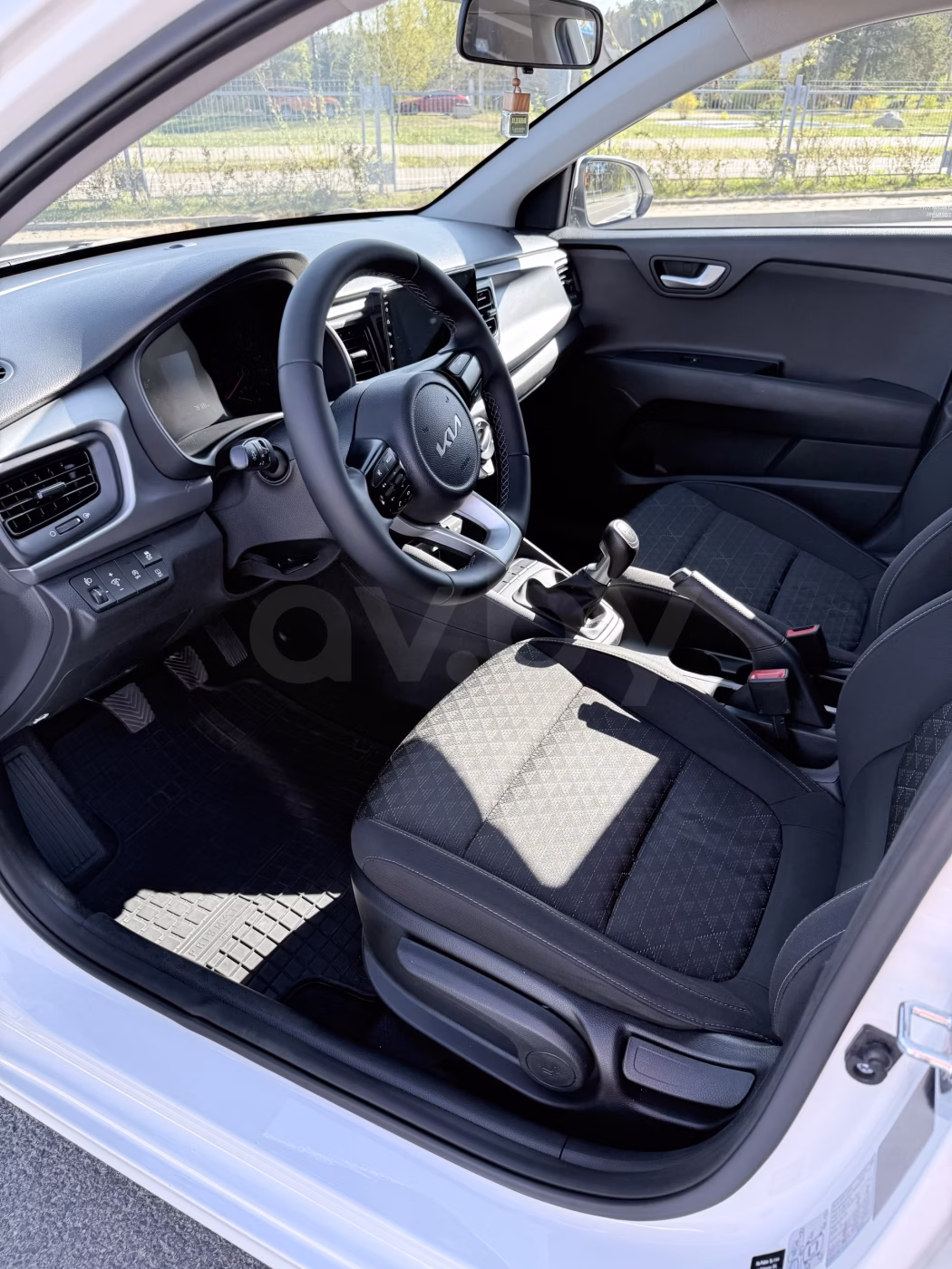 Kia Rio фото 23