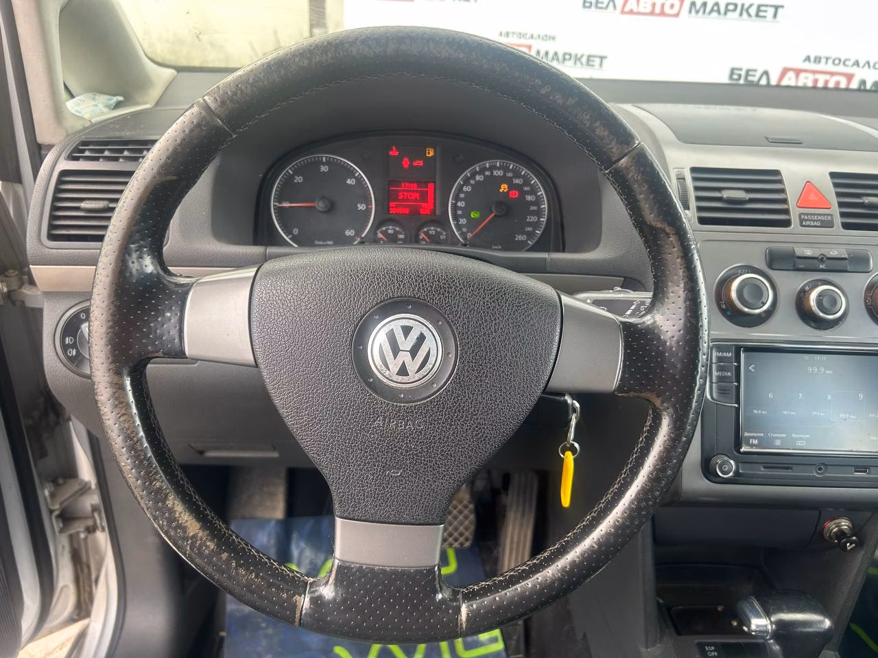 Volkswagen Touran Cross фото 10