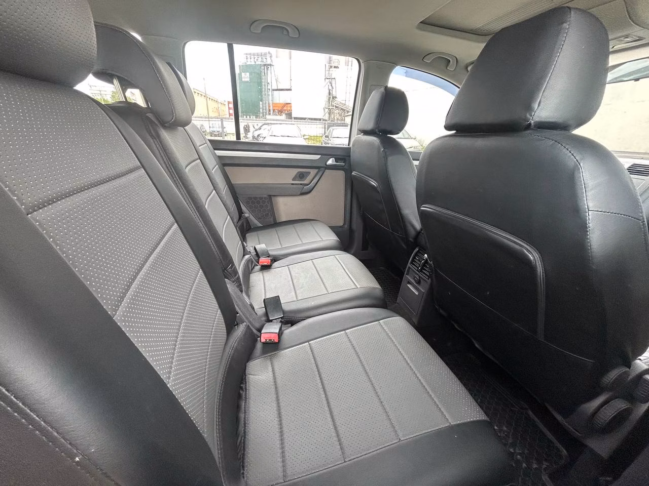 Volkswagen Touran Cross фото 8