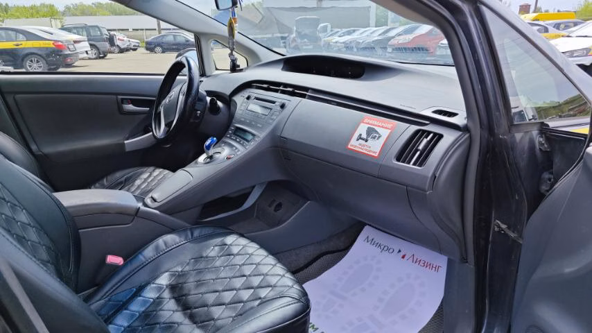 Toyota Prius фото 15
