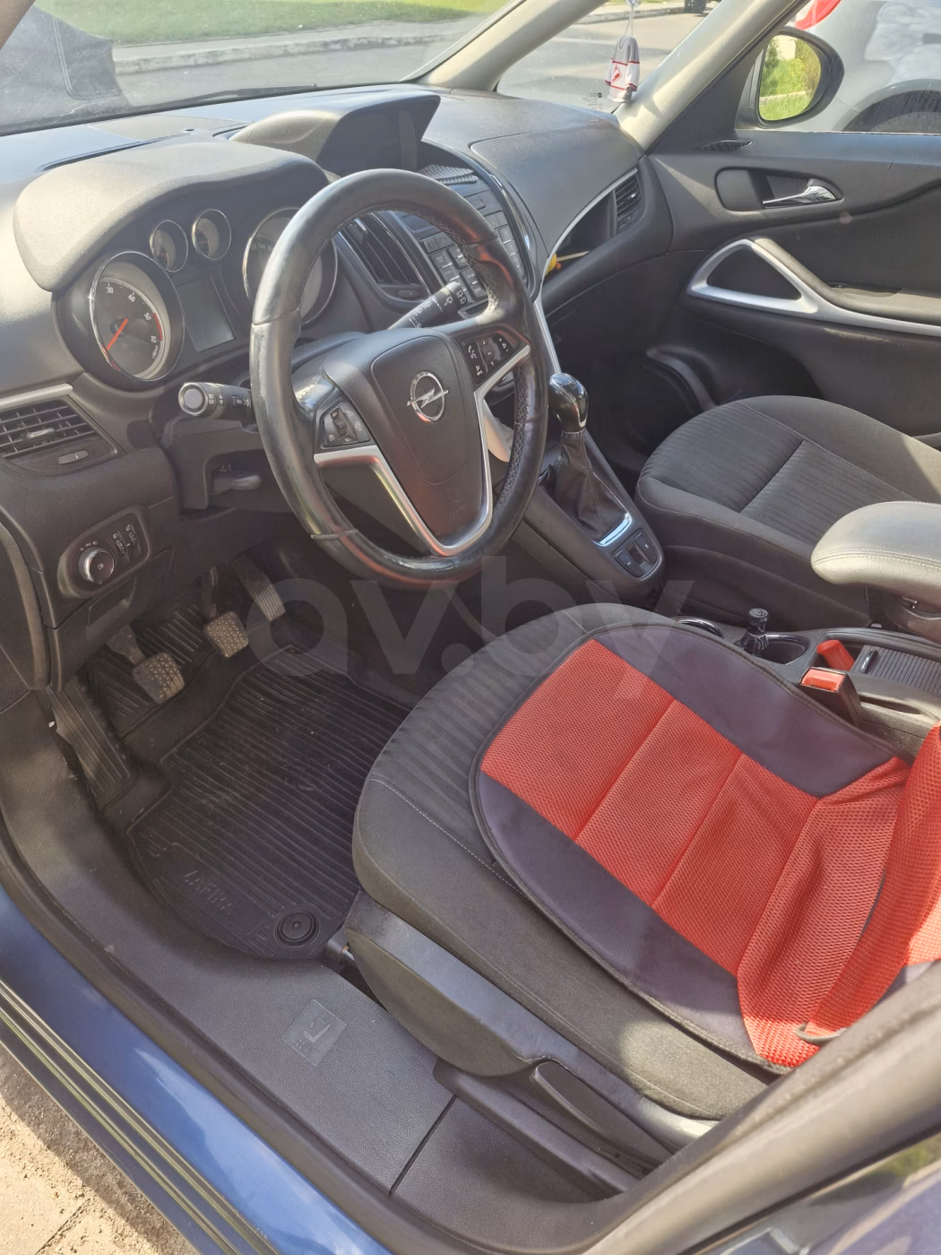 Opel Zafira фото 4