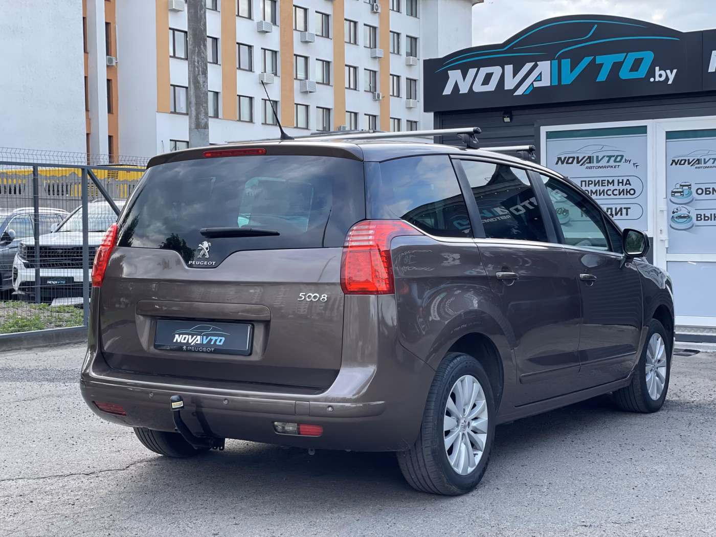 Peugeot 5008 фото 5