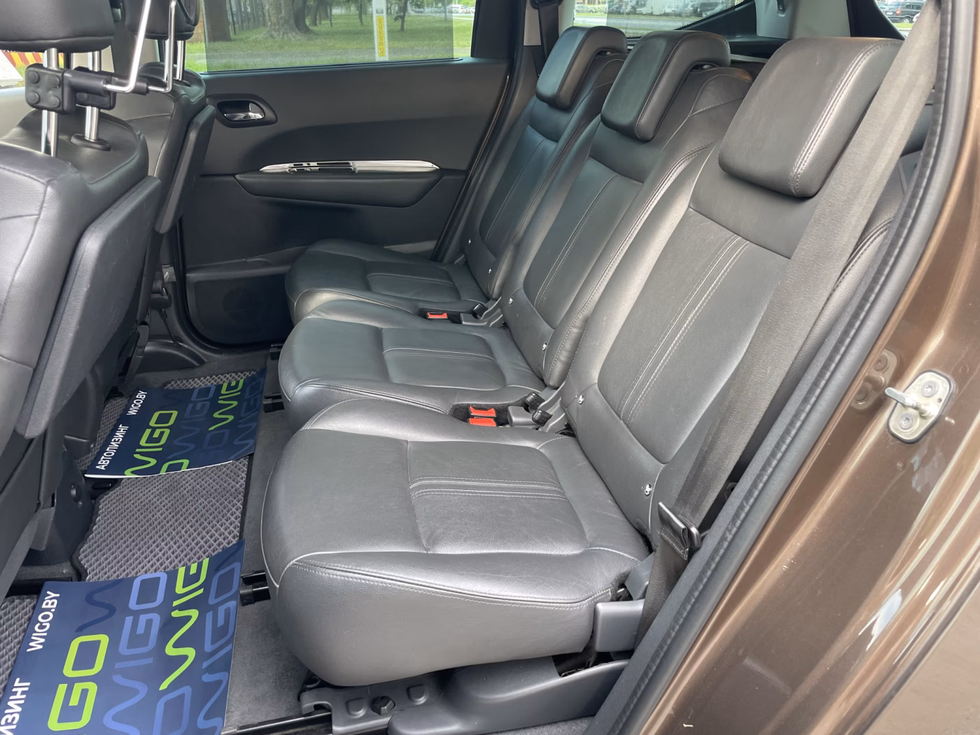 Peugeot 5008 фото 10