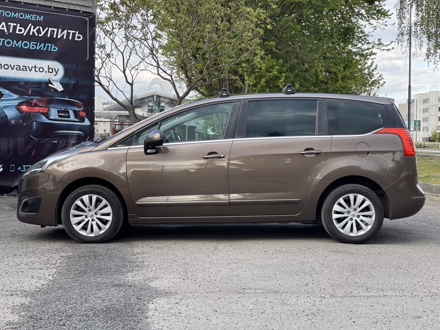 Peugeot 5008 фото 8