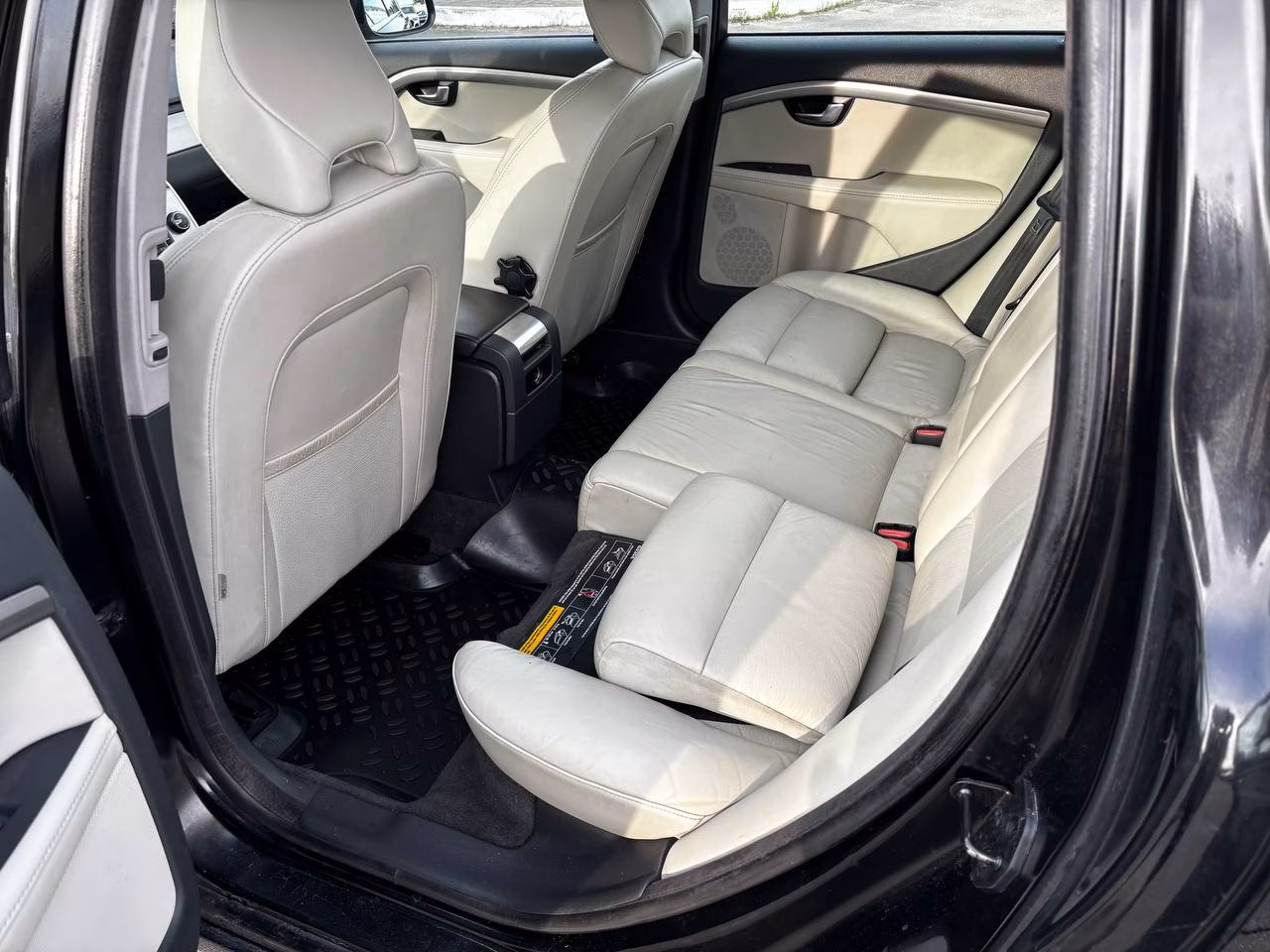 Volvo V70 фото 13