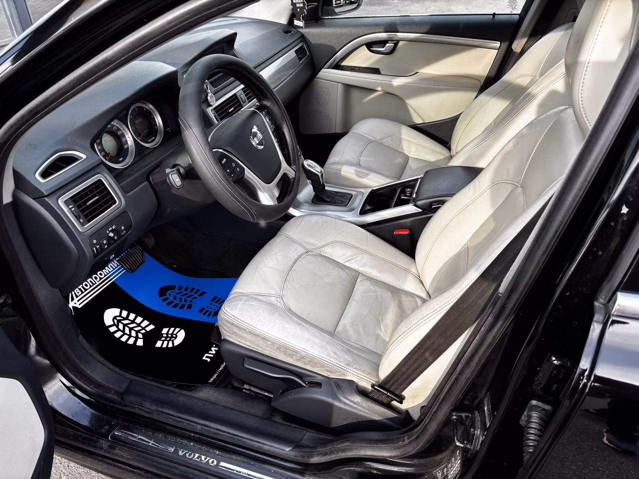 Volvo V70 фото 7