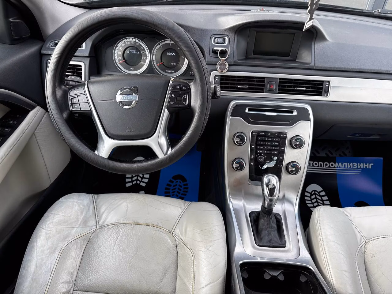 Volvo V70 фото 11
