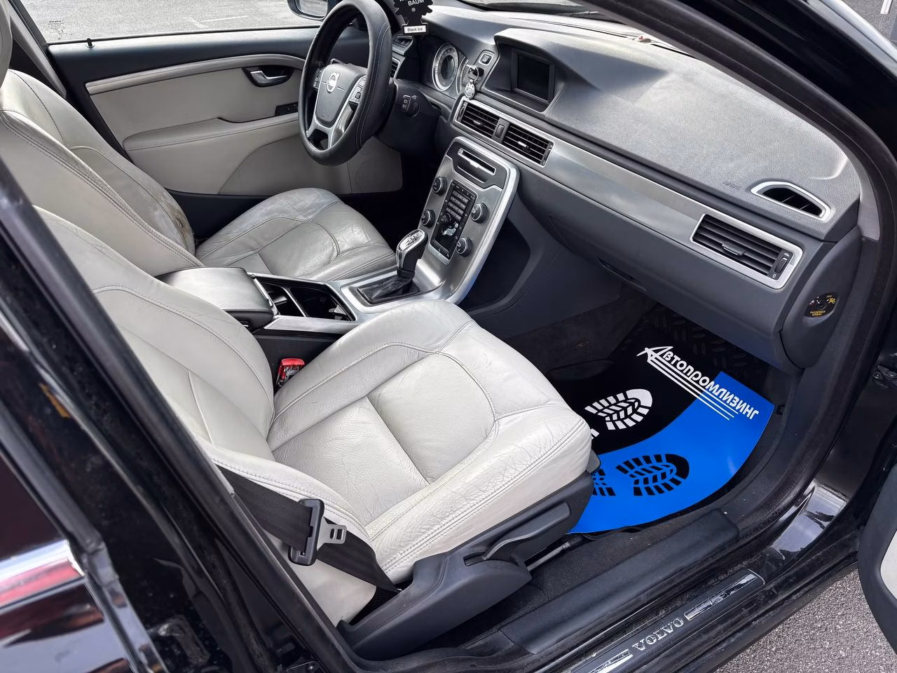 Volvo V70 фото 9