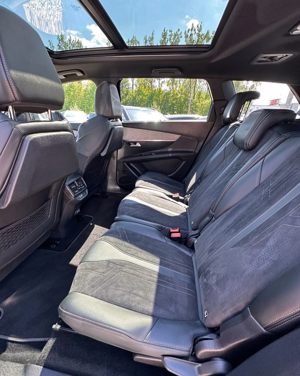 Peugeot 5008 фото 8