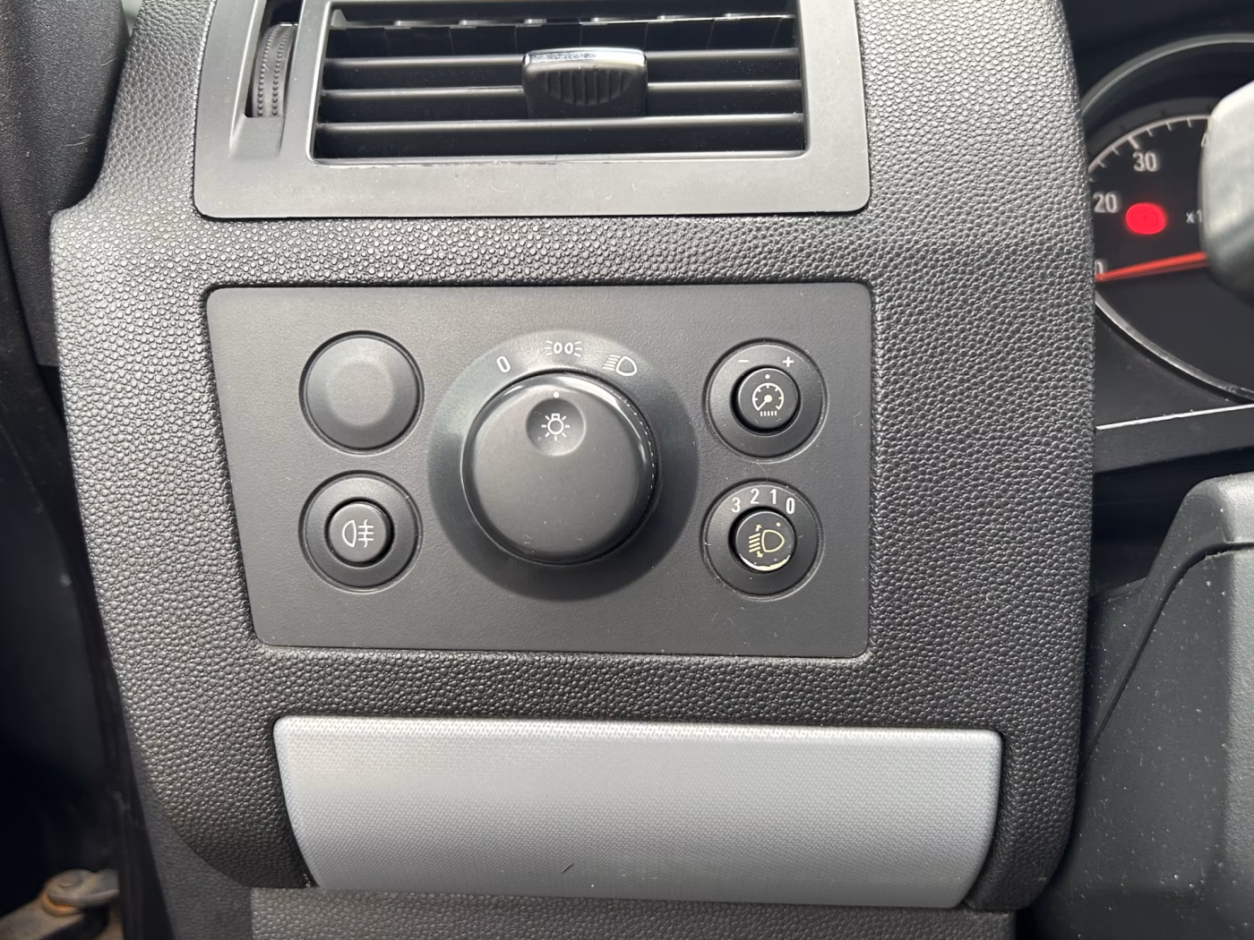 Opel Zafira фото 17
