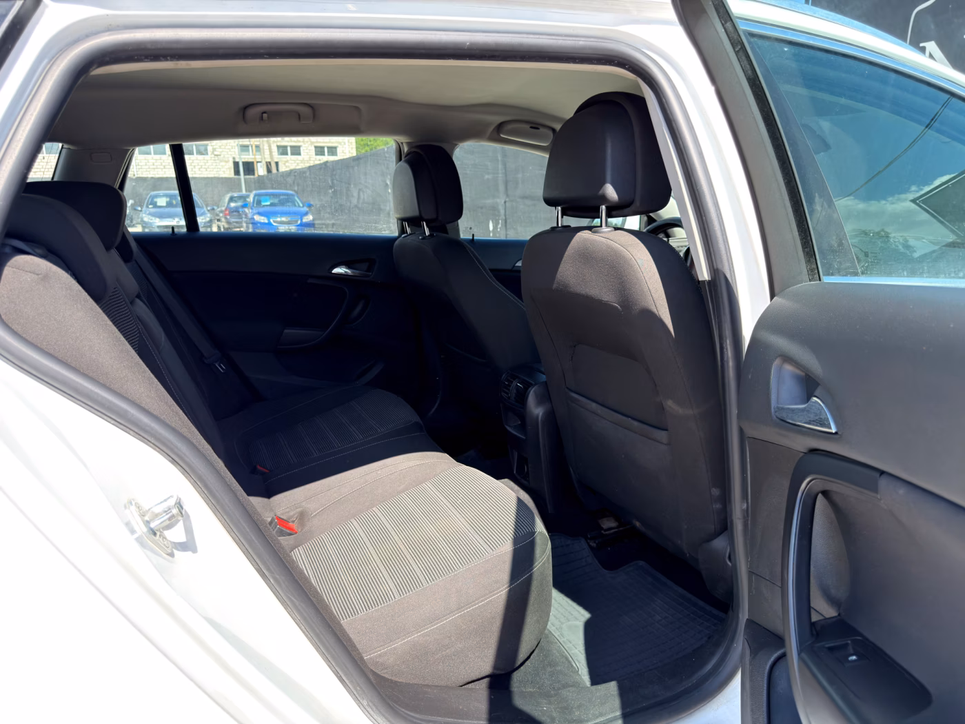Opel Insignia фото 11