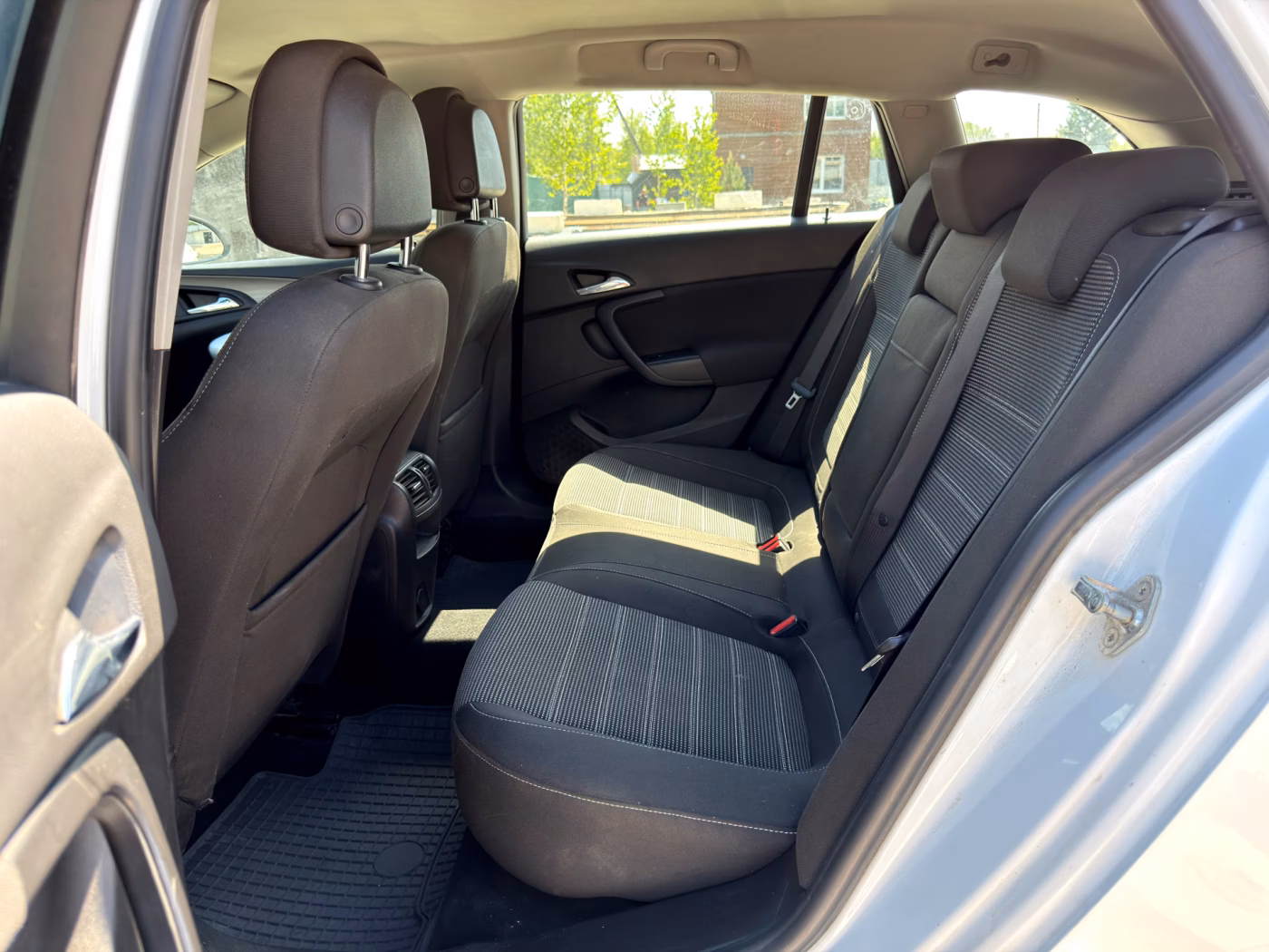 Opel Insignia фото 10