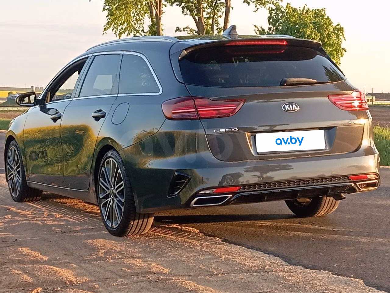 Kia Cee'd фото 8