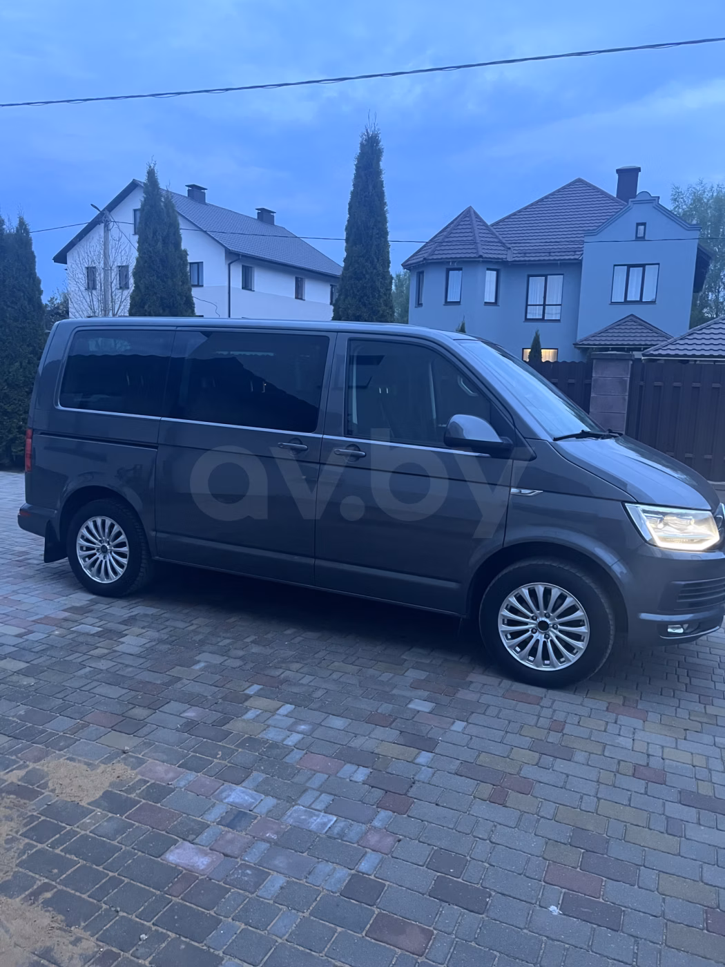 Volkswagen Multivan фото 4
