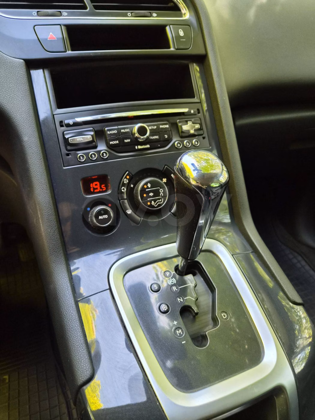 Peugeot 5008 фото 12