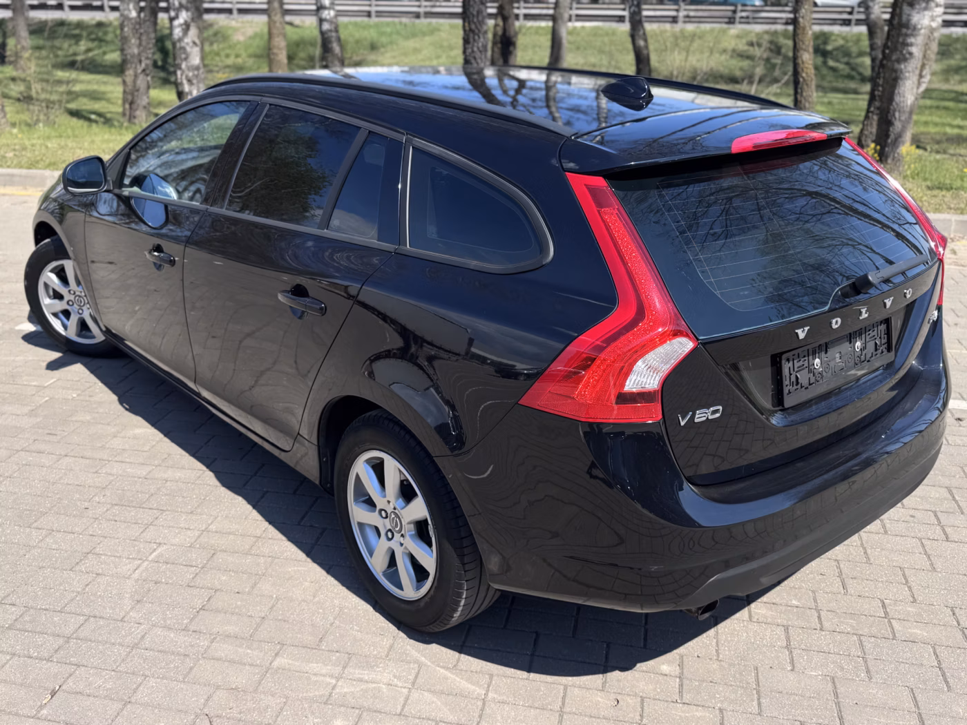Volvo V60 фото 4