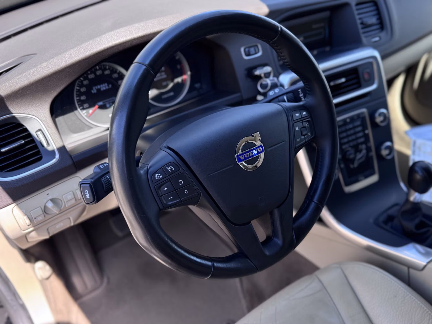 Volvo V60 фото 8