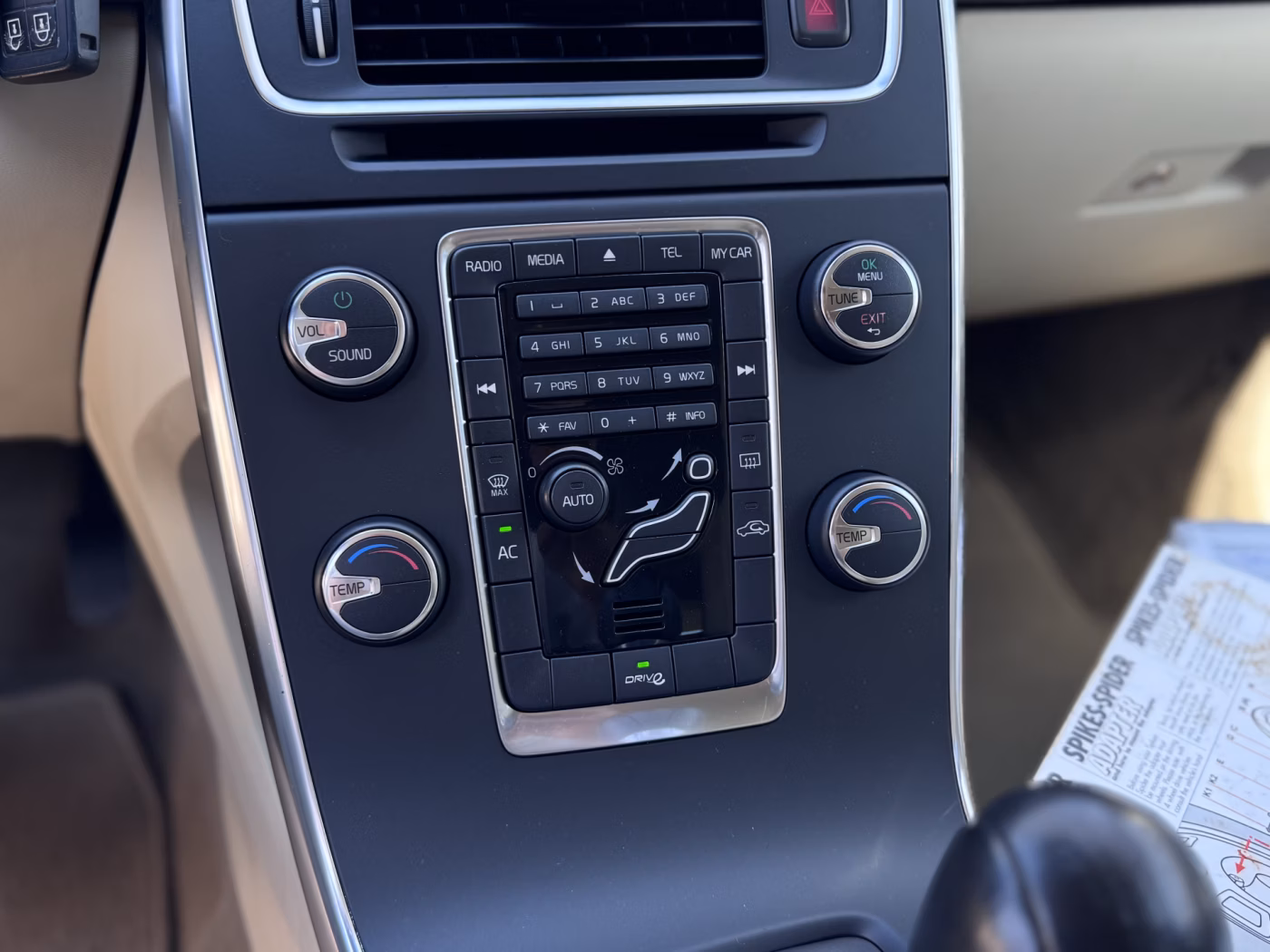 Volvo V60 фото 11