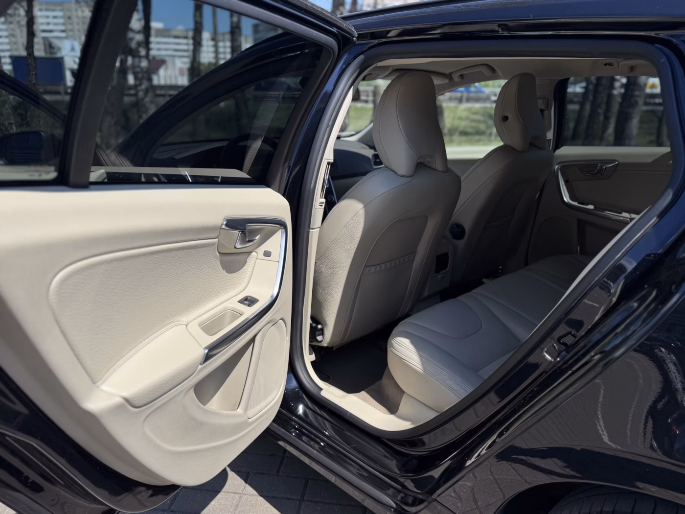 Volvo V60 фото 13