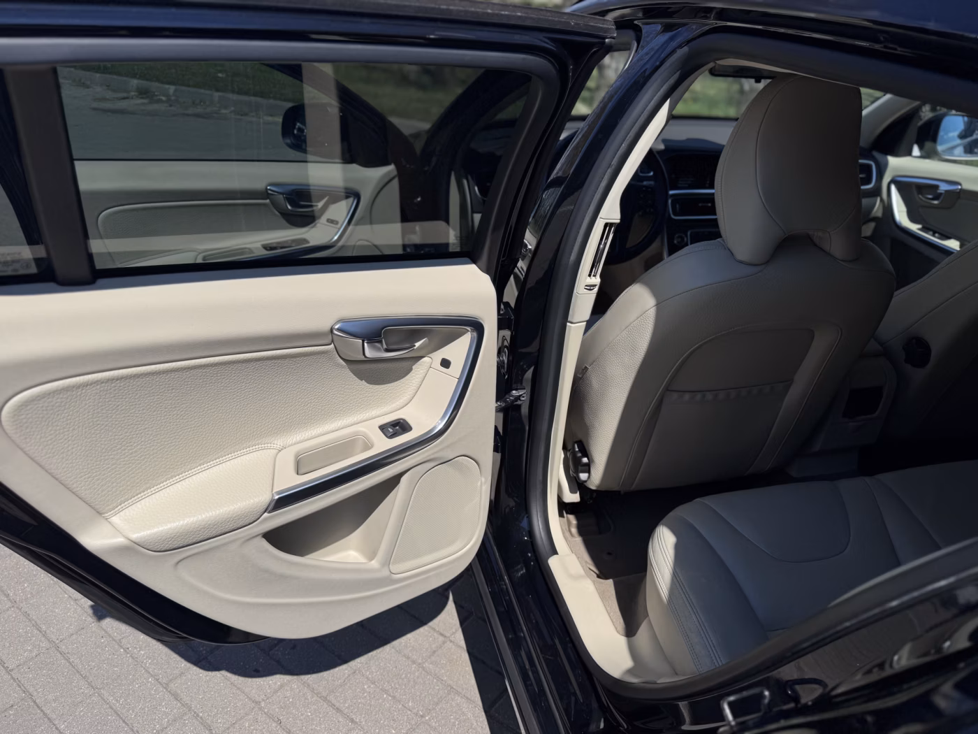Volvo V60 фото 14