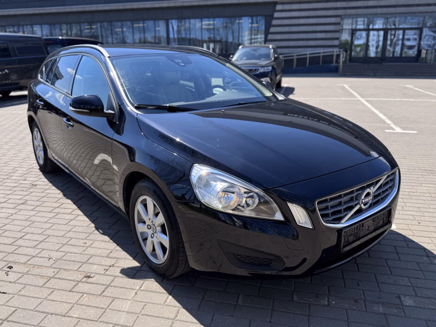 Volvo V60 фото 25