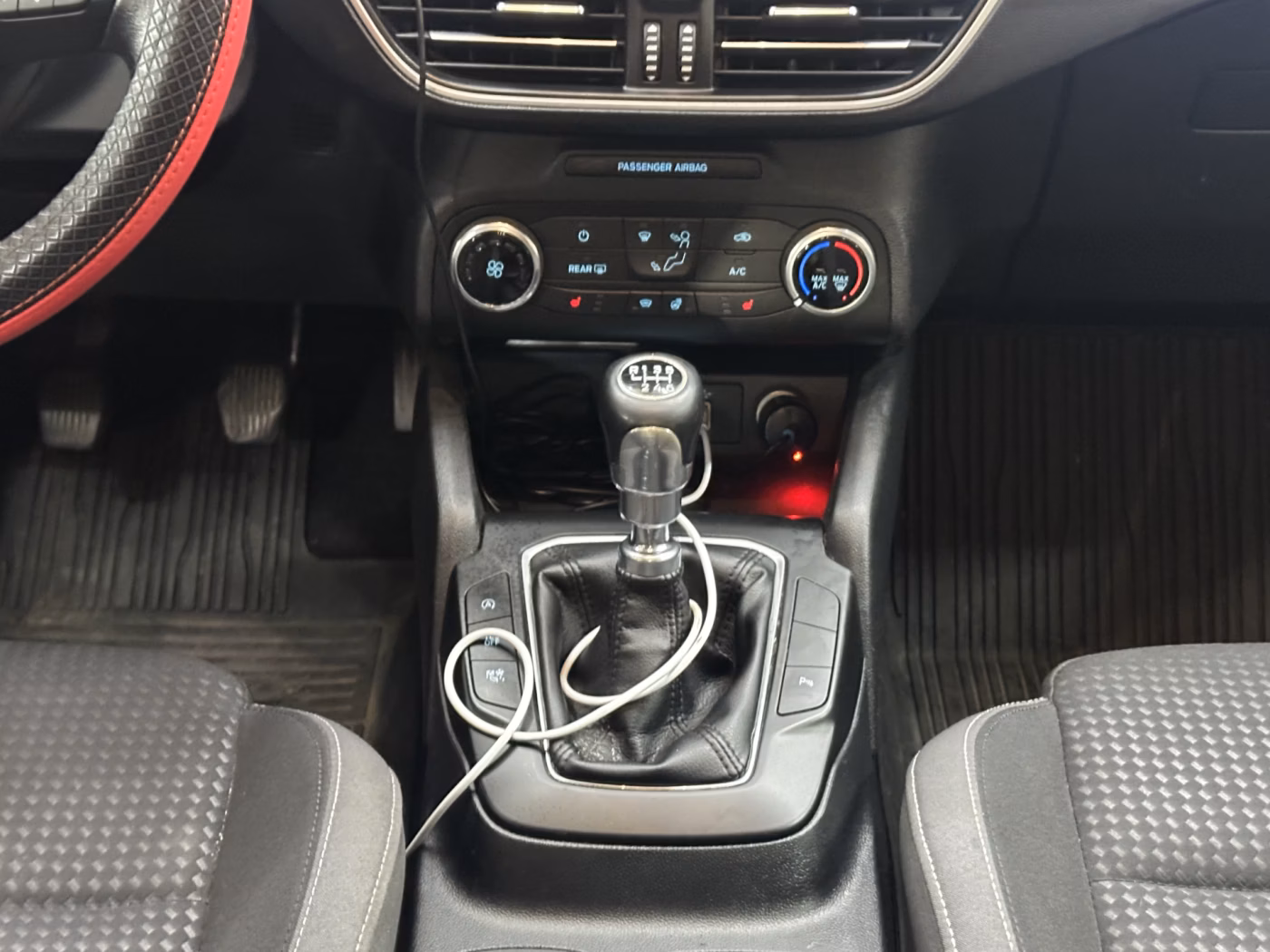 Ford Focus фото 17