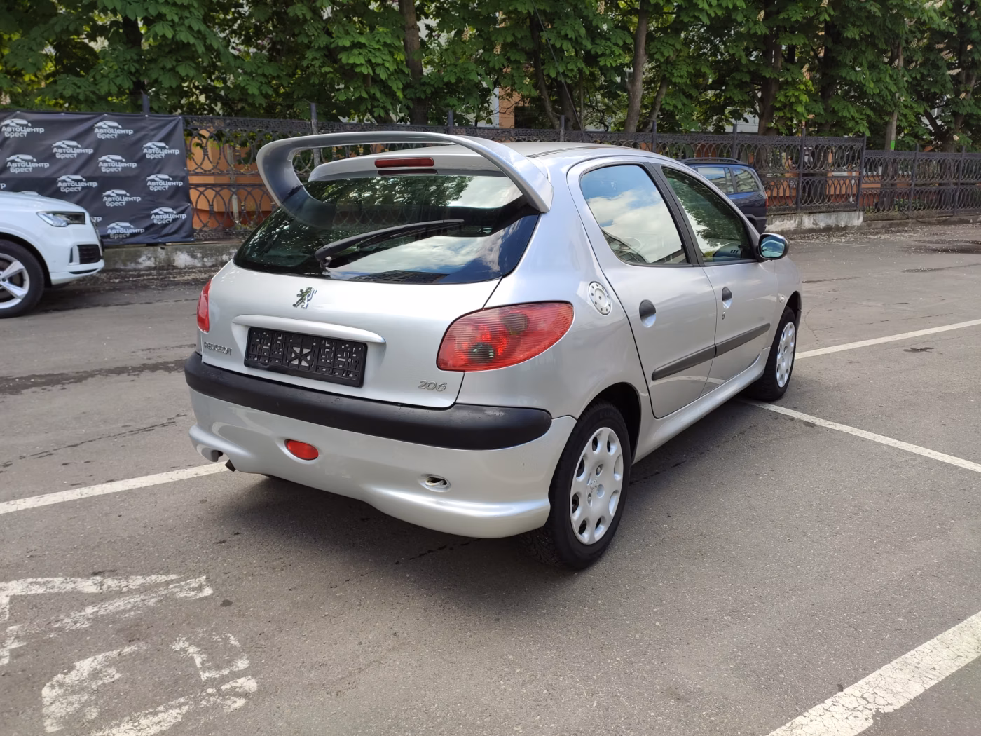 Peugeot 206 фото 11