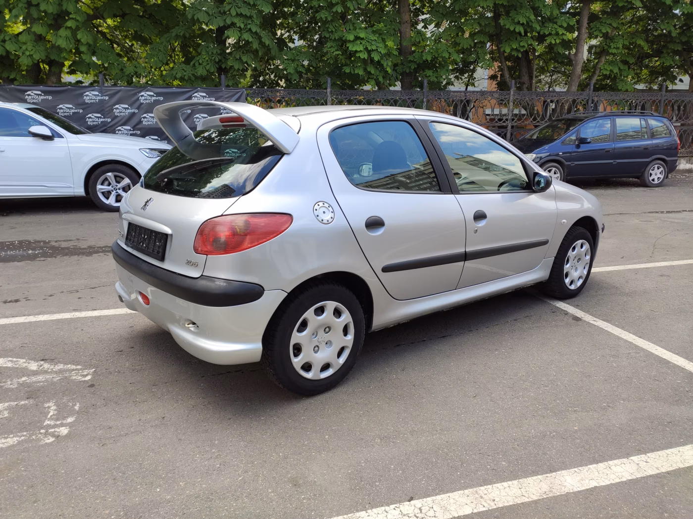 Peugeot 206 фото 12